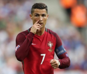 曼晚深度，梅努与加纳乔离队风波背后，滕哈格的战略抉择或将再获验证