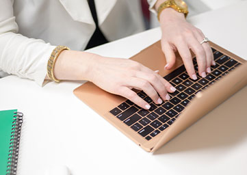 彩经网<span>产品优势</span>